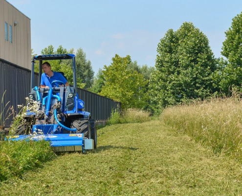 MultiOne mini loader 10 series with flail mower3